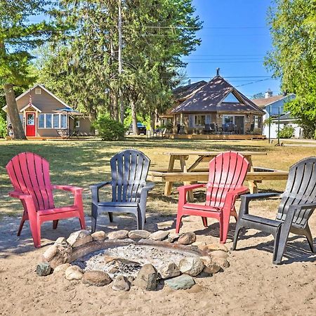 Quaint Studio With Shared Beach Walk To Suttons Bay エクステリア 写真