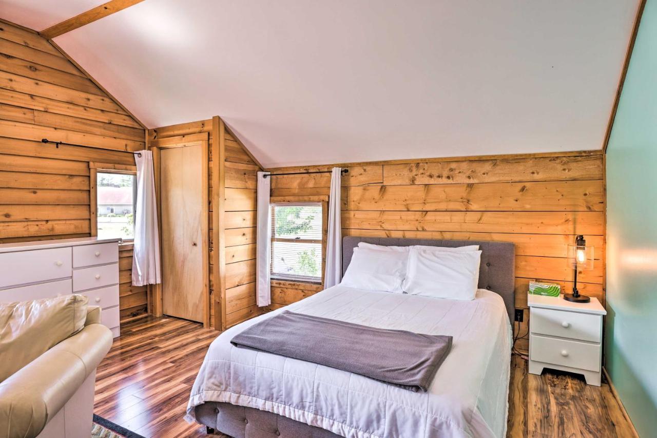 Quaint Studio With Shared Beach Walk To Suttons Bay エクステリア 写真