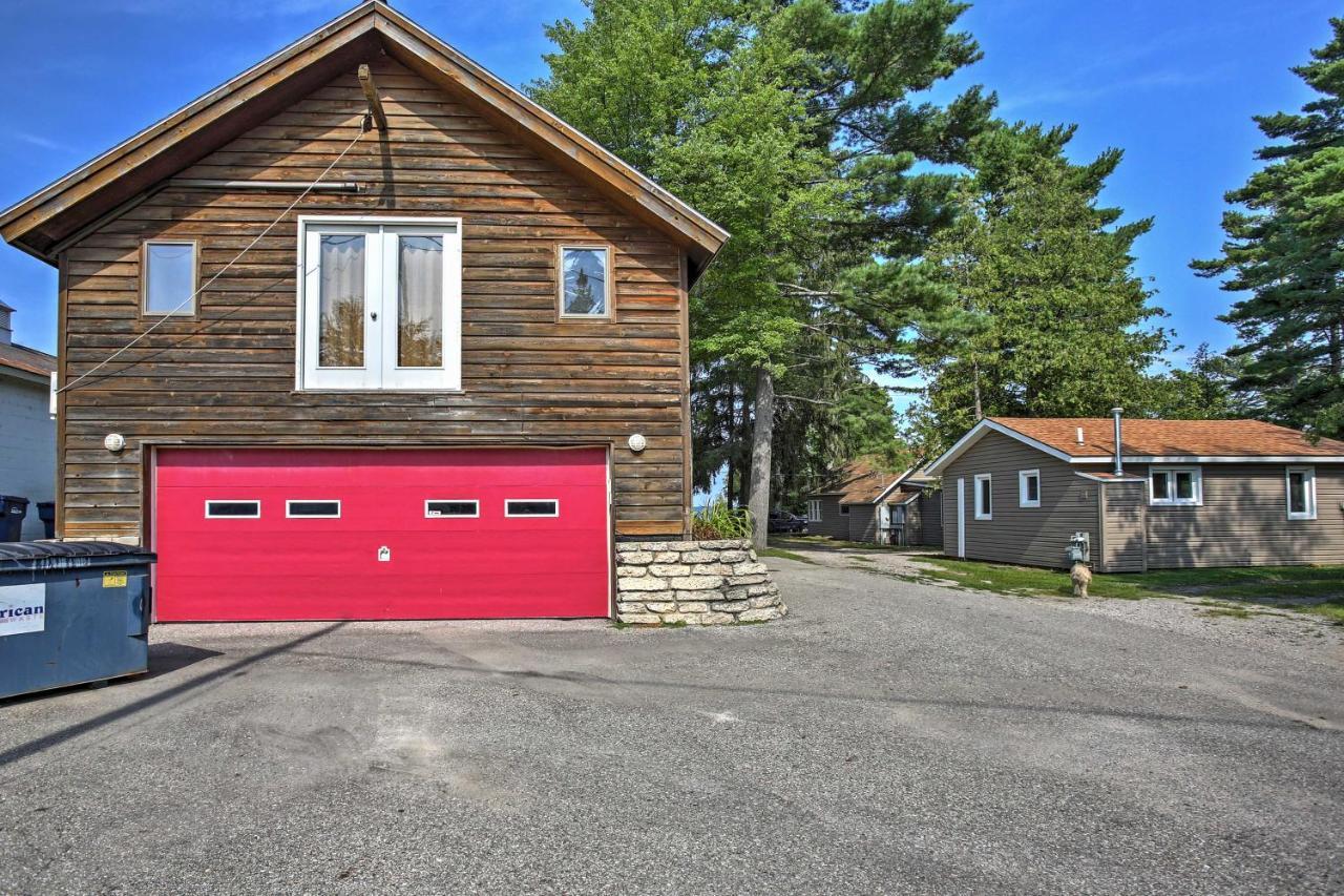 Quaint Studio With Shared Beach Walk To Suttons Bay エクステリア 写真